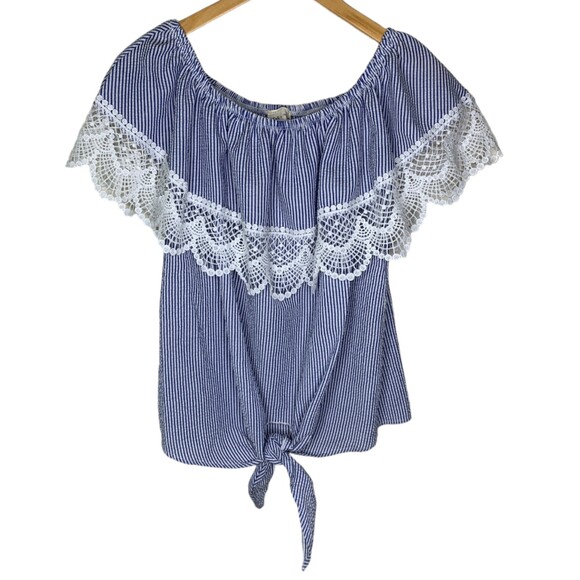 Lovely Melody tie front lace trim top size small - Picture 1 of 9